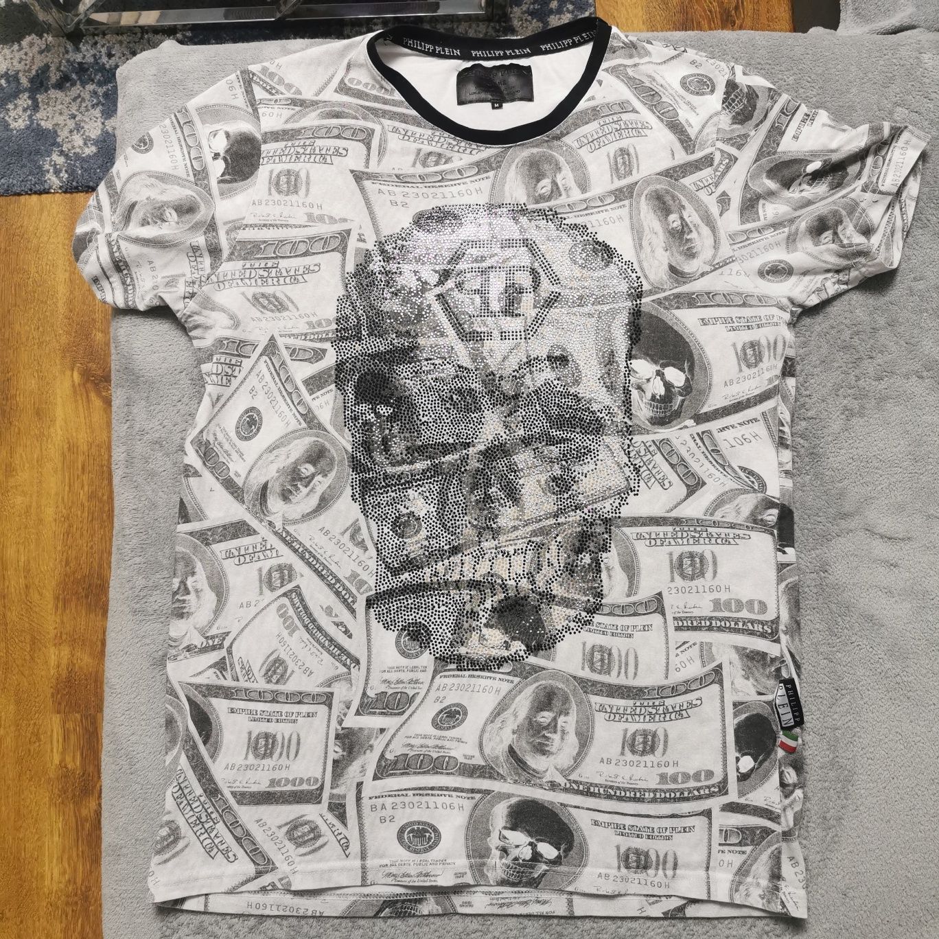 Vând tricou t shirt philipp plein dollars