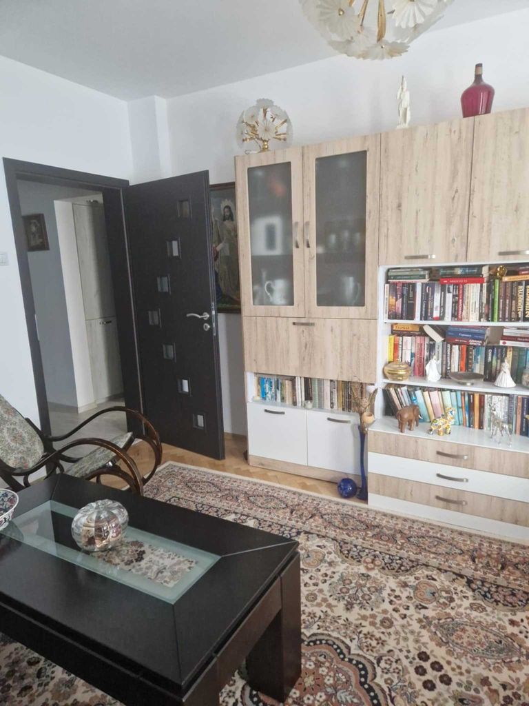Продава се Четиристаен апартамент в Стара Загора, Център - 82 кв.м за 1707 €/кв.м - Снимка #13