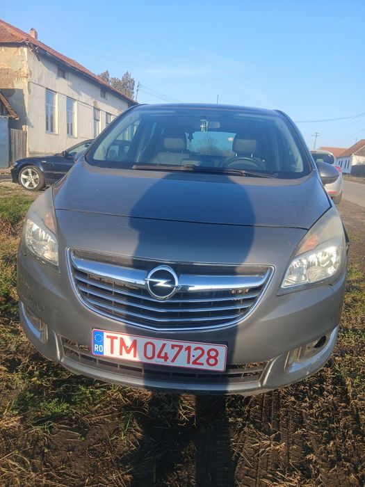 vând sau schimb sau dezmembrez