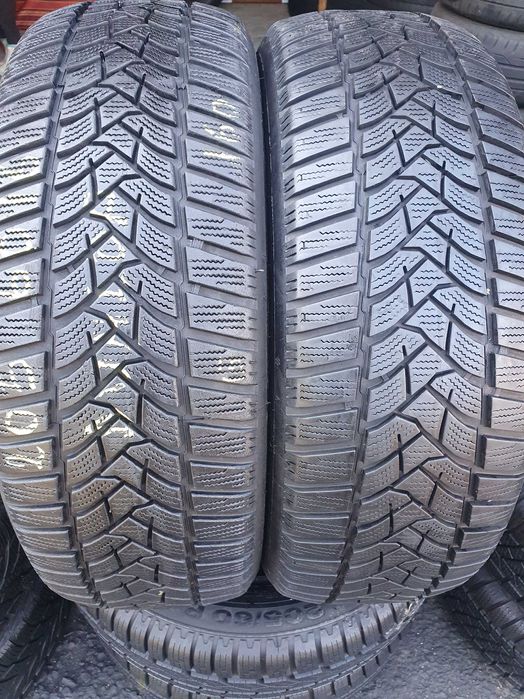 Vand anvelope de iarna 205 60 16 Dunlop Sport foarte bune