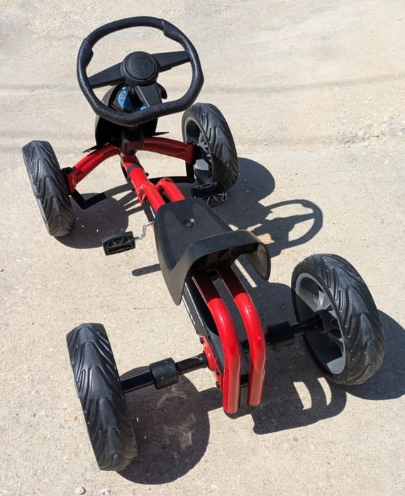 Детска картинг количка с педали