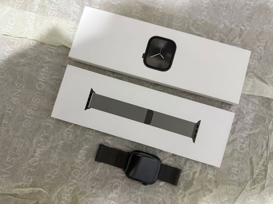 Продам !!Apple Watch Series 10 GPS + Cellular Titanium