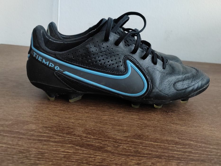Ghete fotbal Nike Tiempo