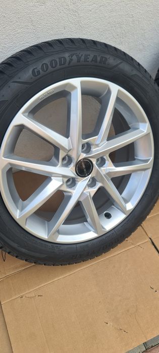 Jante r 17 cu anvelope de iarna 205 55 17 skoda octavia 4