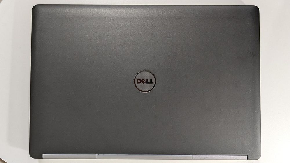 Dell Precision 7720 17.3" FHD i7-6820HQ 16GB 512GB SSD Quadro P3000