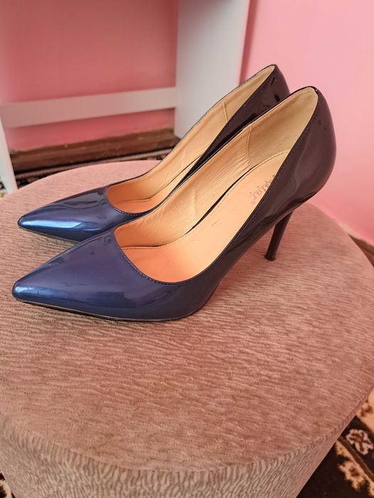 Incaltaminte noua sau purtata putin ocazie sau casual