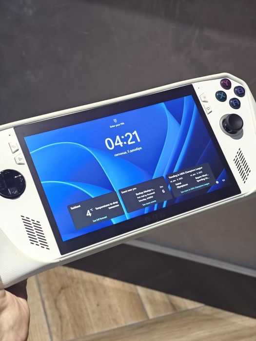 Продаю ASUS ROG Ally Z1 Extreme (16GB / 512GB).
Состояние почти идеаль