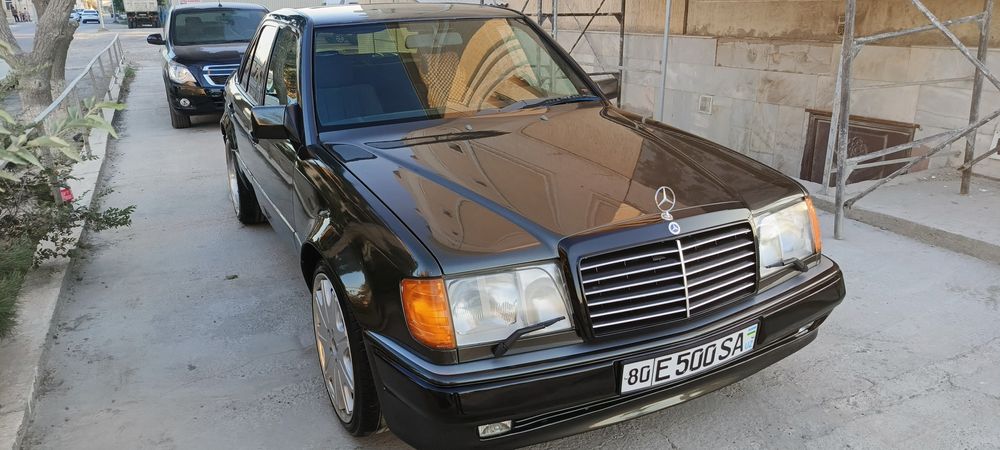 Mersedes bens.      E500