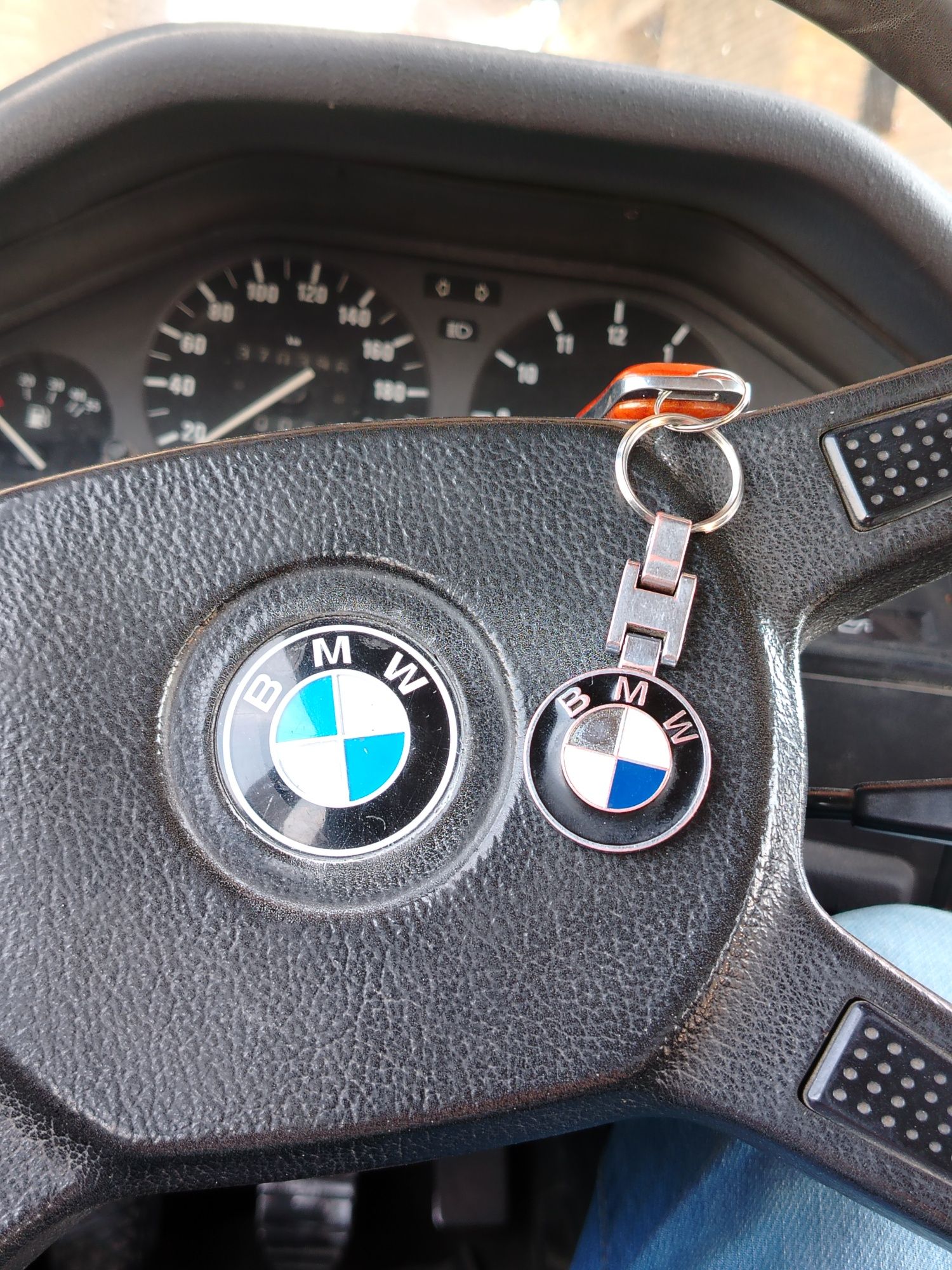Bmw E30 sedan 1985