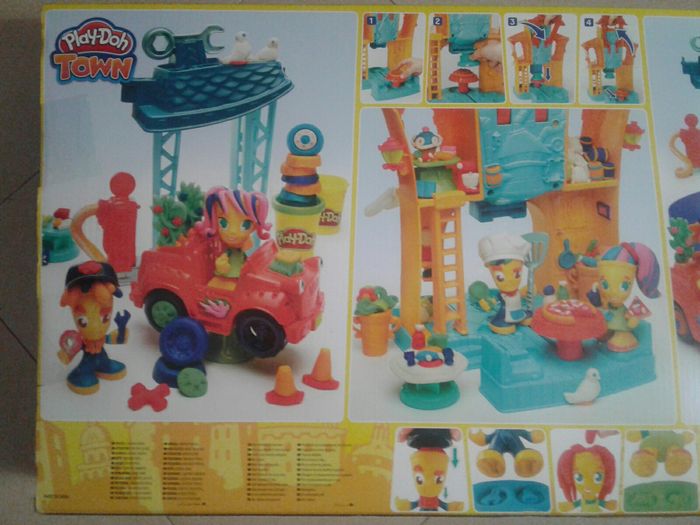 Set nou plastilina Hasbro PLAY-DOH Town Center 3in1 / Centrul orasului