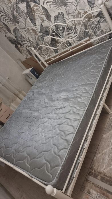 Продам кровать двуспальная