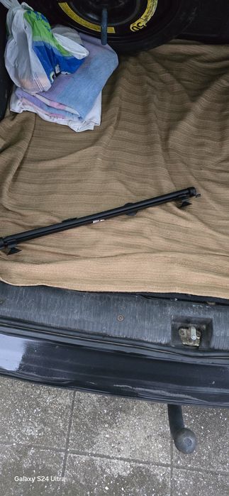 Ролетна щора за автопрозорец