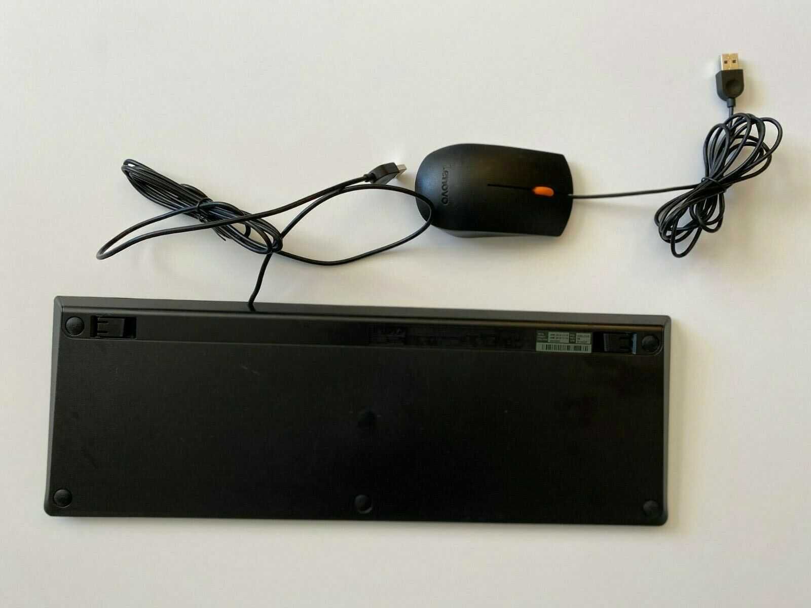 Продаю НОВЫЙ комплект Lenovo (проводная клавиатура + мышь)