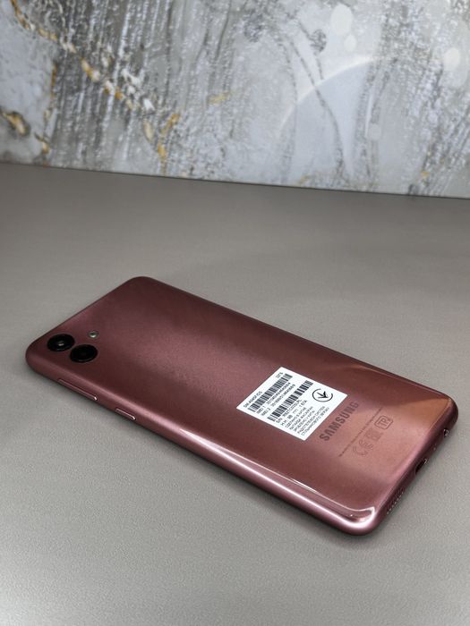 Samsung A04 в идеальном состоянии, как новый!