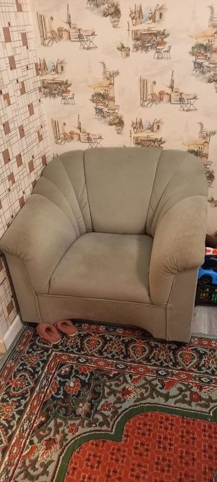 Divan, kreslo, televizor podstavka pilesos satiladi