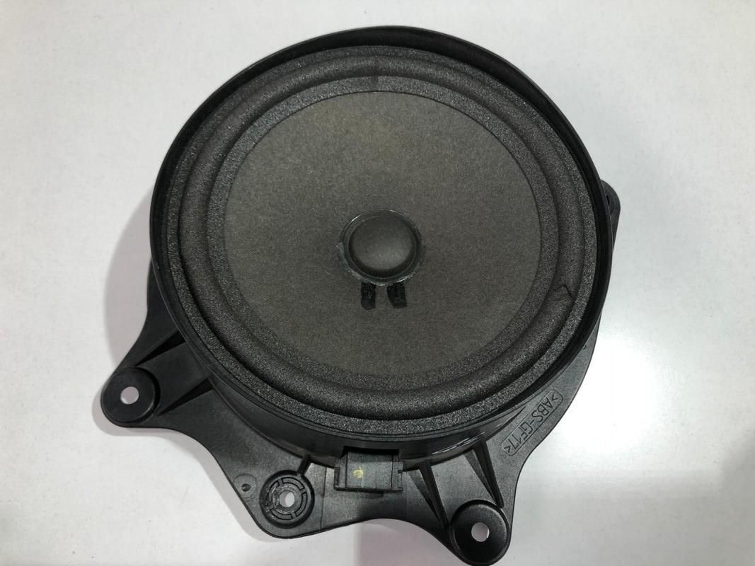 Boxa auto spate Mercedes S-Class (2005-2009) [W221]