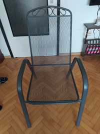 Голям  метален  стол