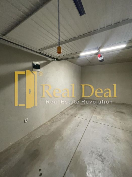 Дава се под наем Гараж / Паркомясто в София, Кръстова вада - 19 кв.м за 125 € - Снимка #1