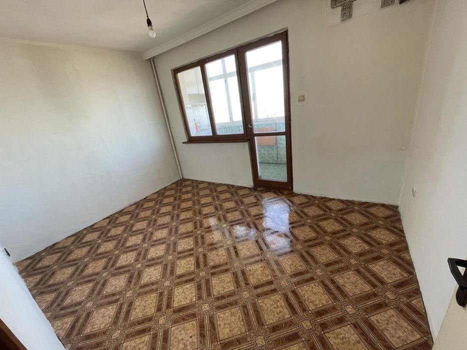 Продава се Тристаен апартамент в Пловдив, Индустриална зона - Юг - 60 кв.м за 1217 €/кв.м - Снимка #2