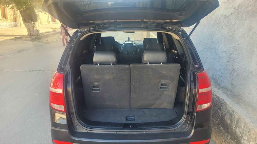 Продам "шевроле каптива".