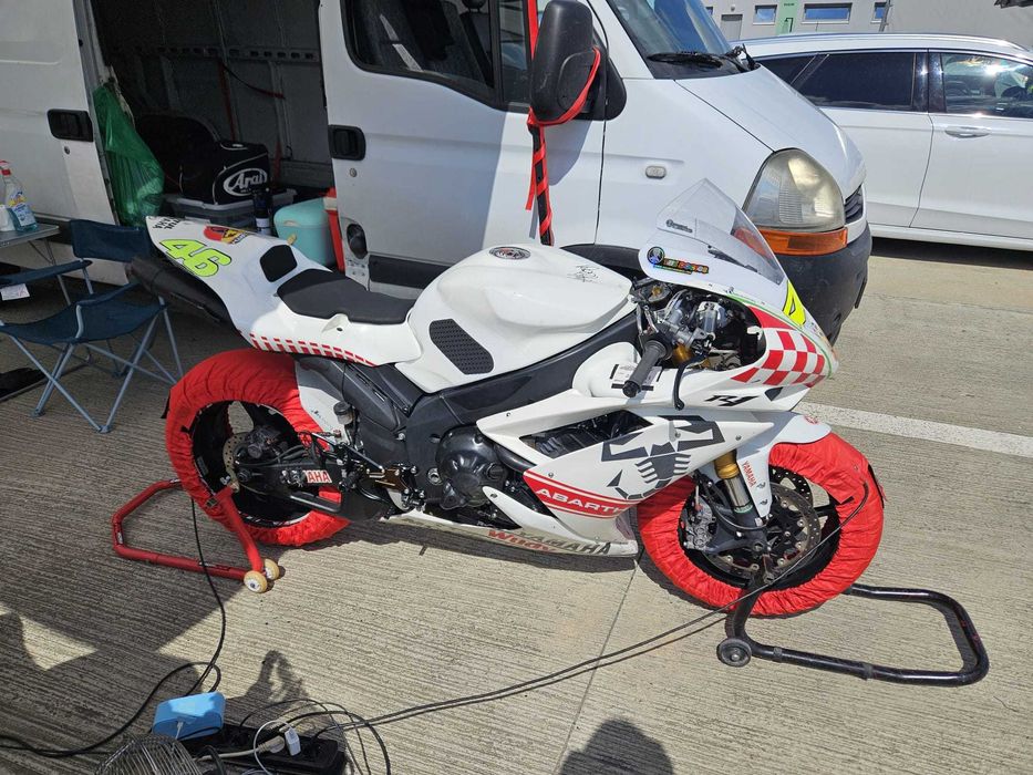 Yamaha R1 2008 - Circuit/pista/track