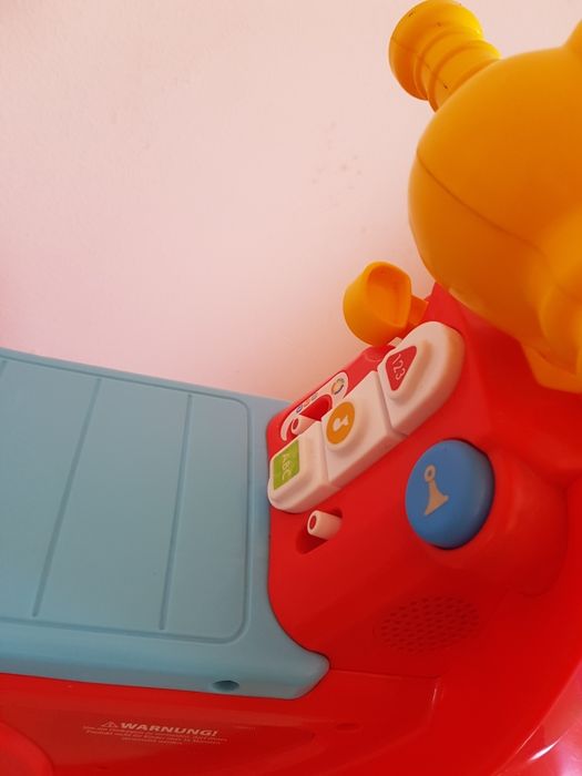 Детска количка за бутане с крачета