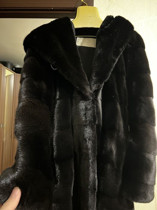 Продам норковую шубу в идеальном состоянии