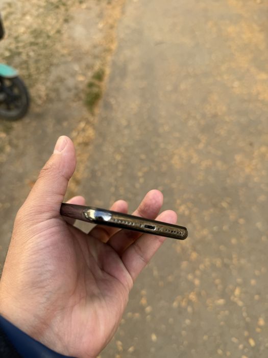 Iphone x ayfon x 64gb qora sotiladi tel ideal aybi yo face ishlidi