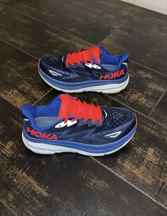 Adidași Sport de Alergare HOKA Clifton Culoare Navy/Roșu Mărimea 40-41