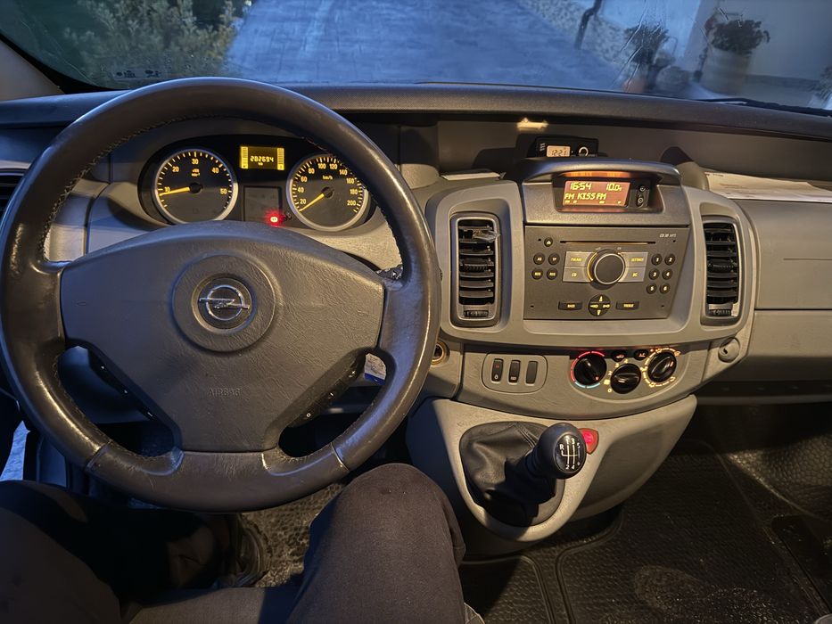 Vand Opel Vivaro 2.0 CDTI /115 cp / 6 locuri / Webasto