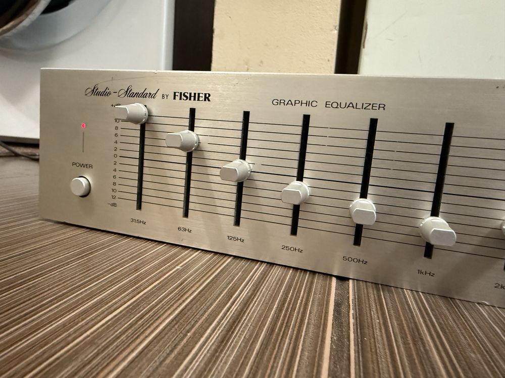 Fisher EQ-3000 Еквалайзер