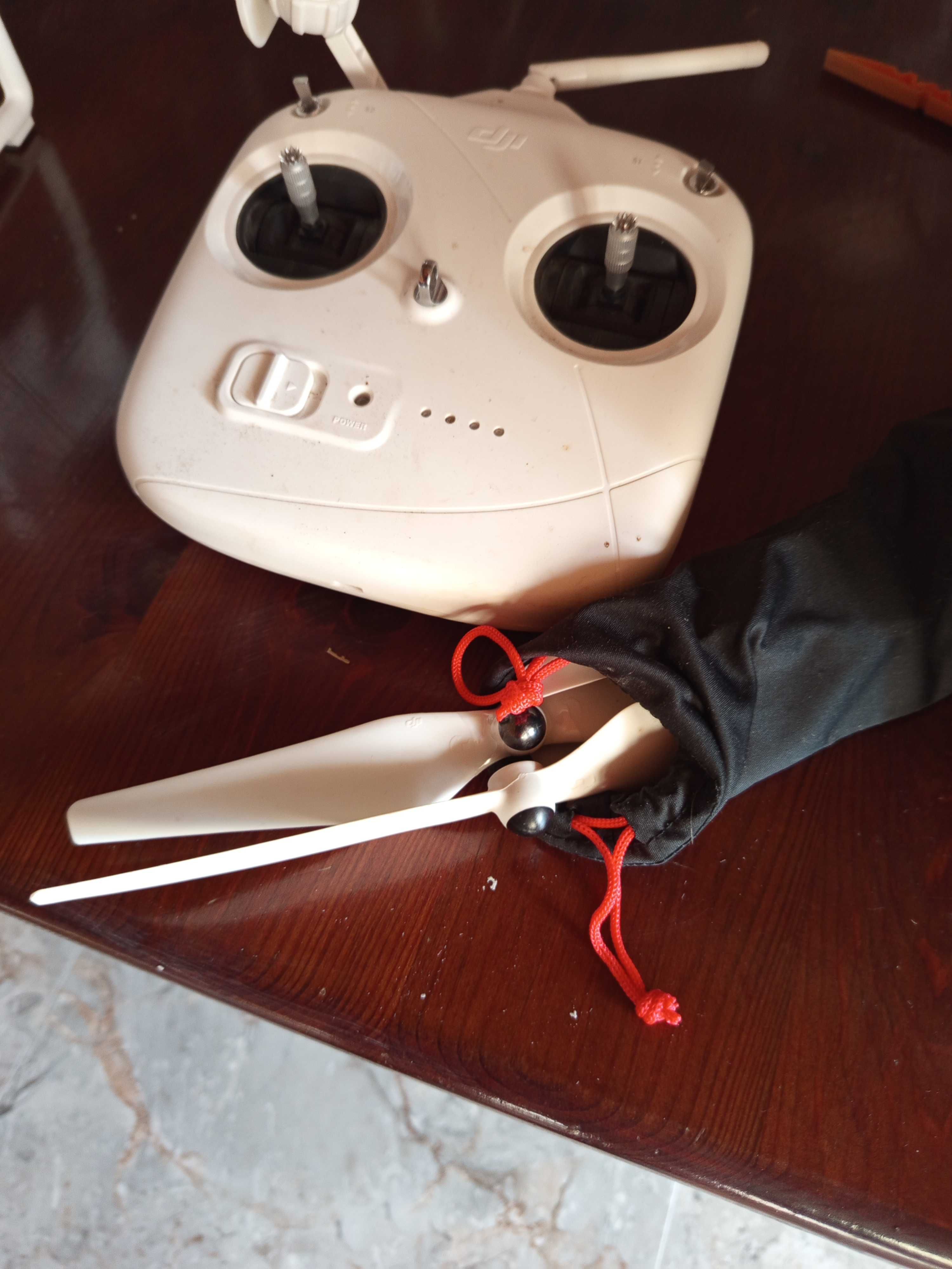 Дрон DJI phantom 3