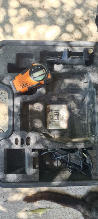 Laser qbl 425 cu trepied