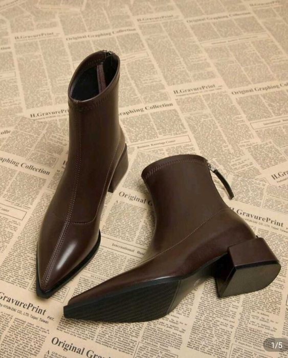 Дамски ботуши и боти