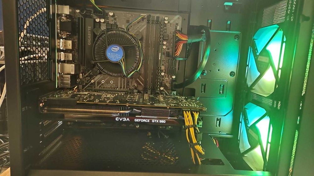 Pc gaming Intel i5 8400,16GB RAM DDR4,EVGA GTX 980,SSD Samsung 500 GB