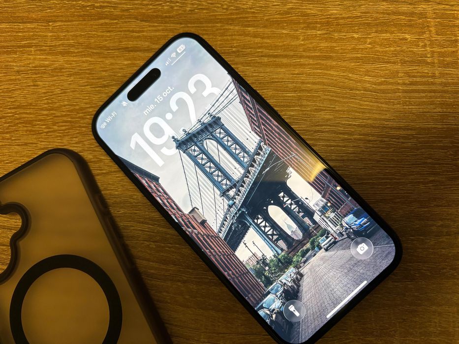 Vand iphone 16 128 gb ca nou (garantie )