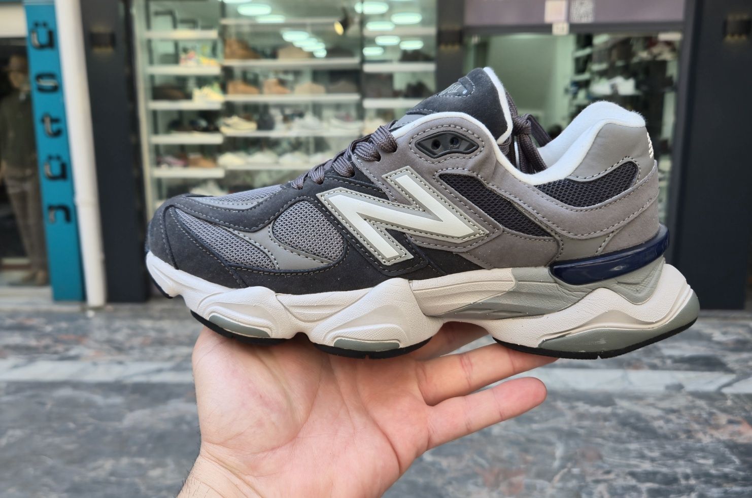Мъжки маратонки new balance 9060
