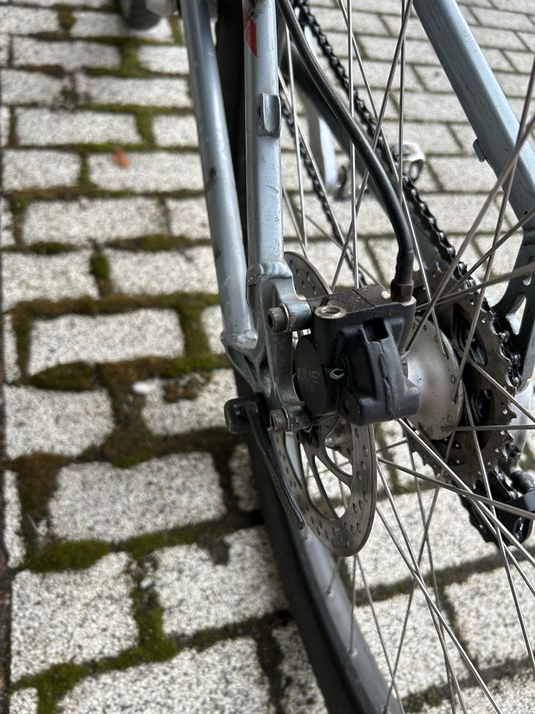 Bicicleta full suspension