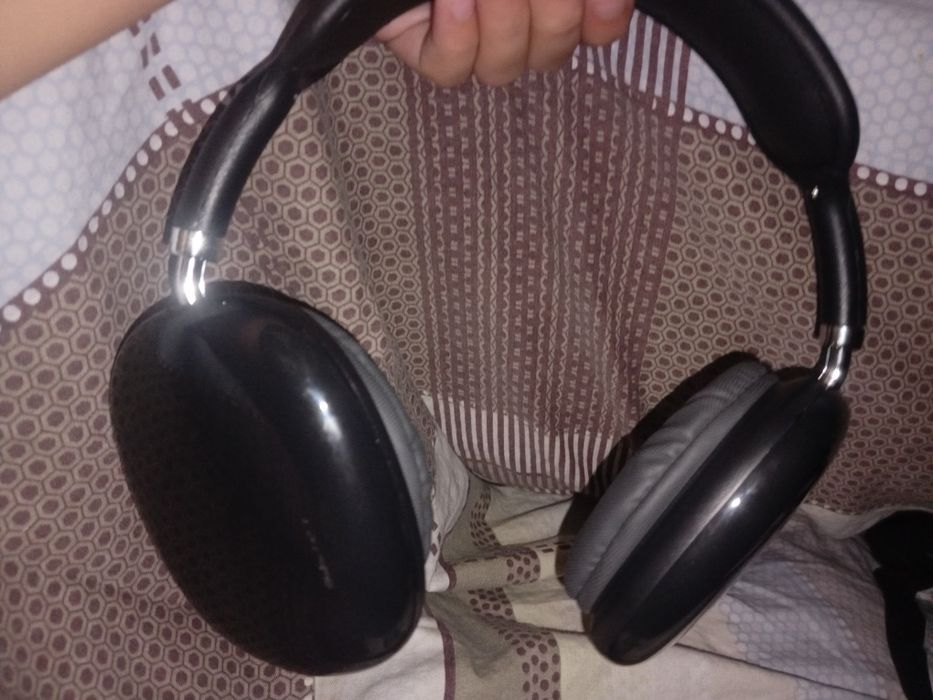 Наушники P9 в шорохем состоянии г.семей тукая 63