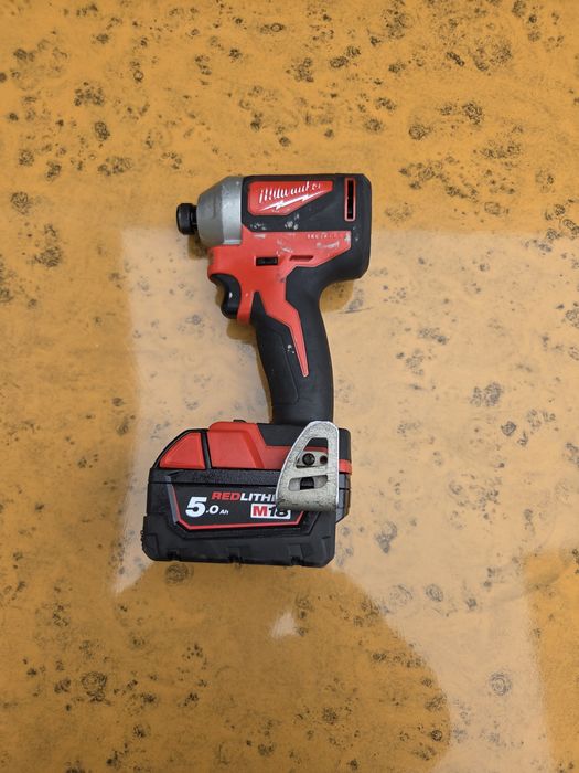 Milwaukee M18 BLID2 ударен винтоверт
 ударен
600 lei