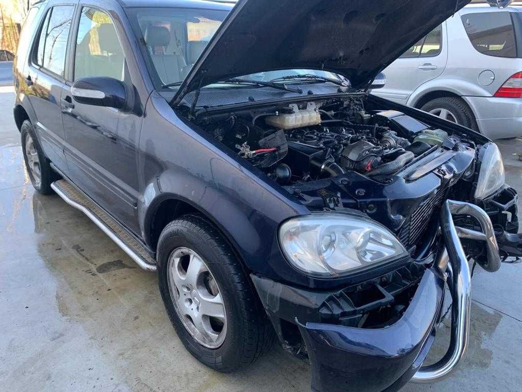 Dezmembrez mercedes ml w163 ml 27 cdi 160.000 OM612/