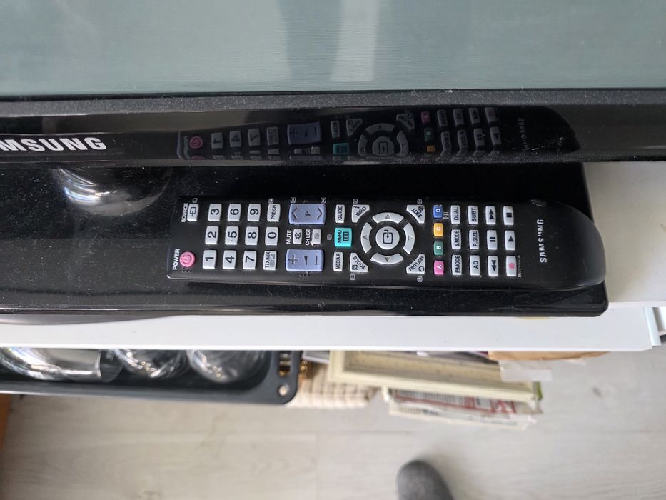 Телевизор Samsung 42" plazma tv