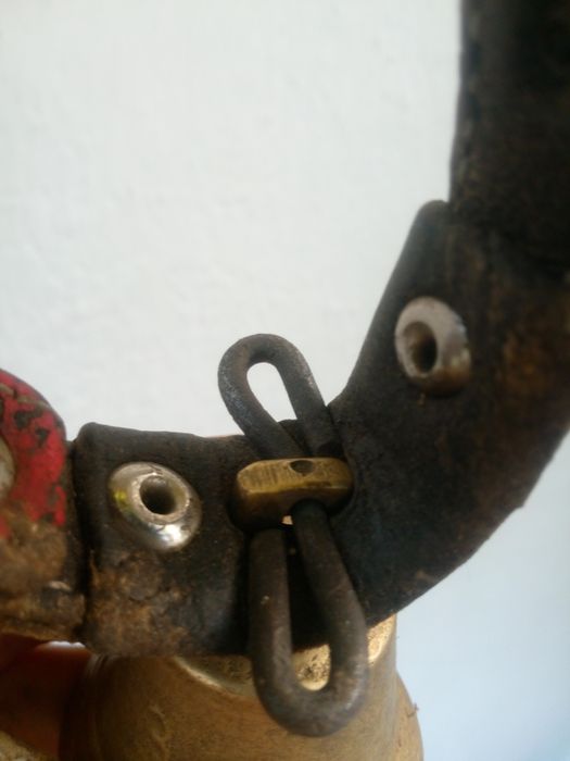 Камбана Чанове  Хлопки