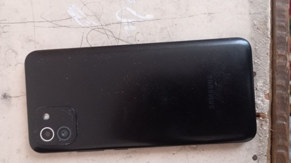 Samsung A03 satiladi