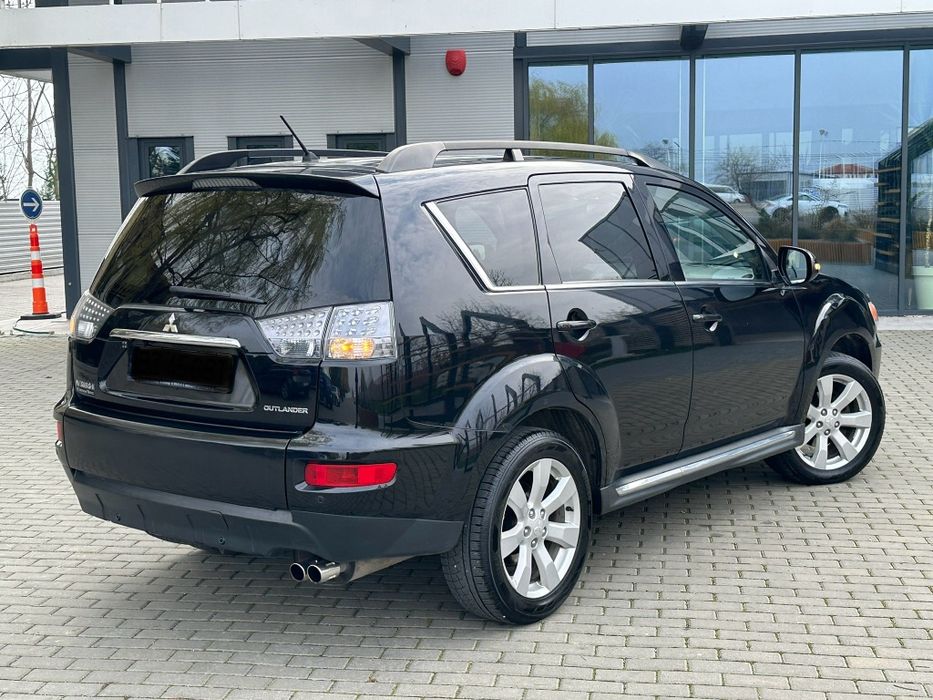 Mitsubishi outlander 2012