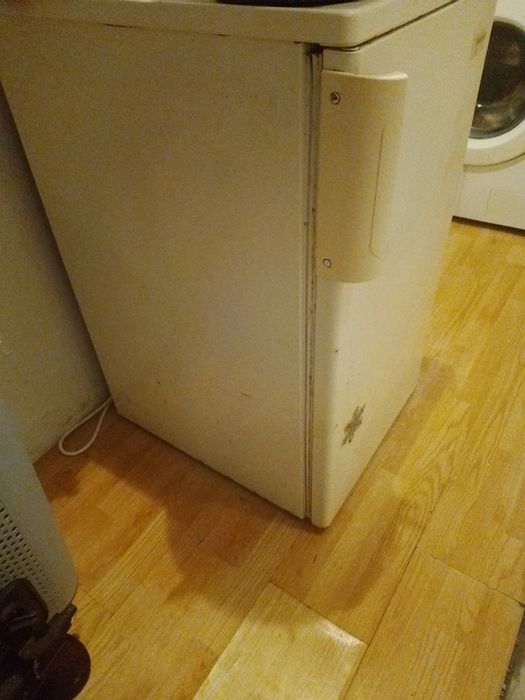 Vând Lada frigorifica