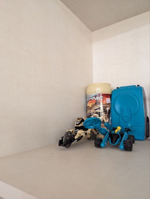 Lego technic Roborides-Throwbots