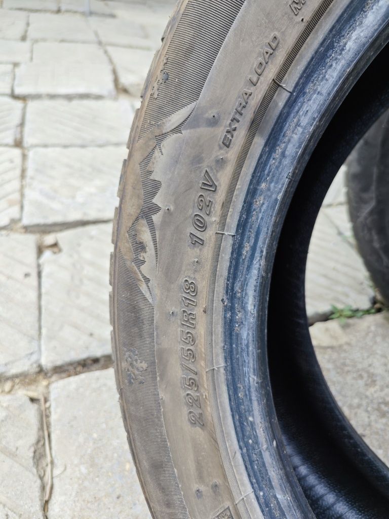 Гуми 225/55R18 102V