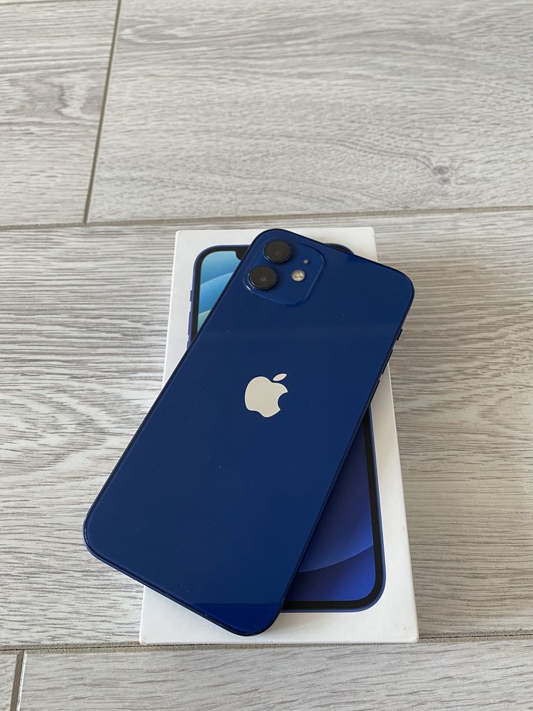 Продаю Iphone 12 гб 128