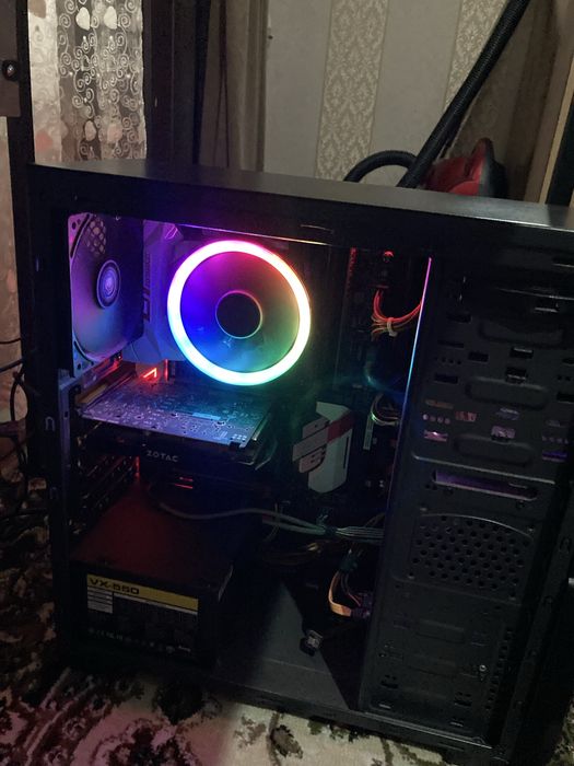 Srochno sotiladi kompyuter